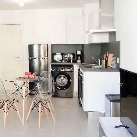 Luxurious Serviced In The French Riviera , Monaco Daire *